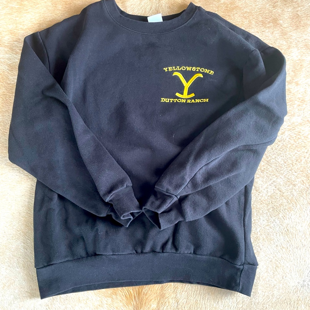 Women’s Black Yellowstone Sweathirt